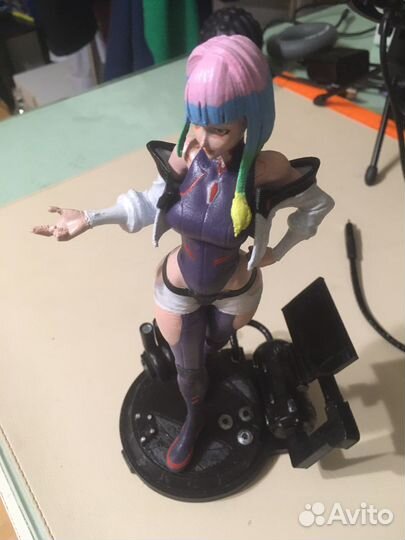 Фигурка аниме люси из кибер панка