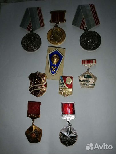 Медали и значки общественных организаций