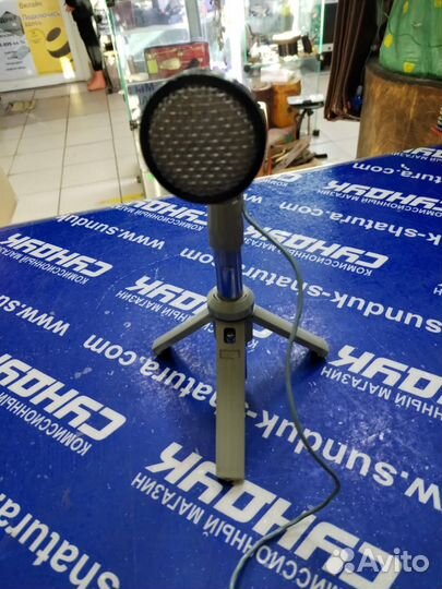 Ретро студийный микрофон ML на подставке