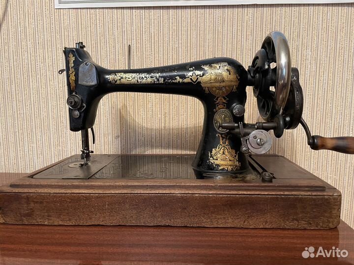 Швейная машинка Singer
