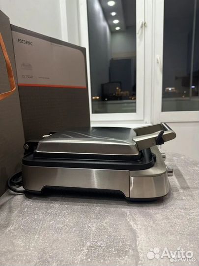 Вафельница Bork g702