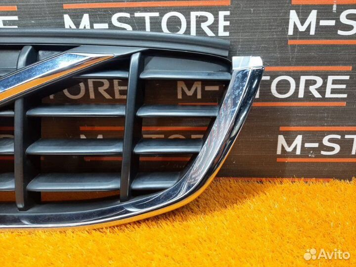 Решетка радиатора Volvo Xc60 DZ44 B4204T6 2011