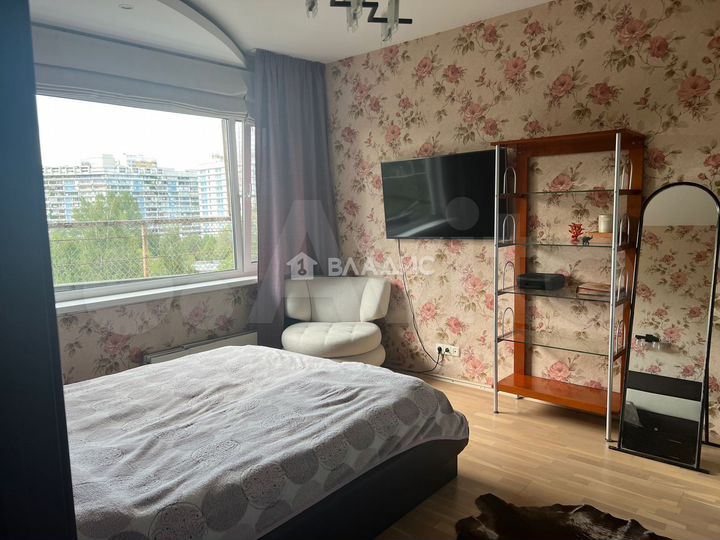 3-к. квартира, 77 м², 7/15 эт.