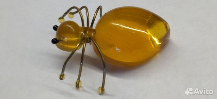 Брошь жук пластик под янтарь, латунь, СССР
