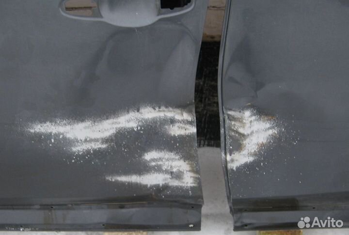 Продам две левые двери от Тайота рав 4 оригенал