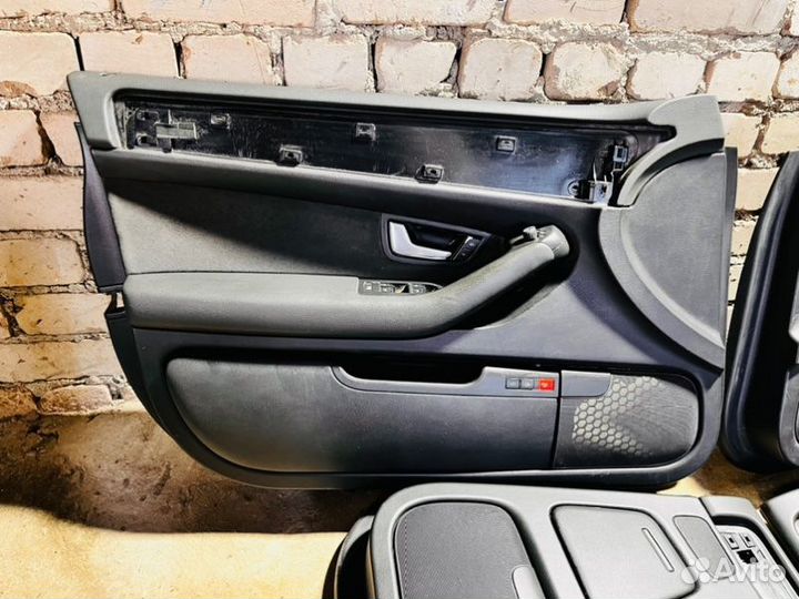 Обшивка боковой двери Audi A8 D3/4E W12BTH 2007