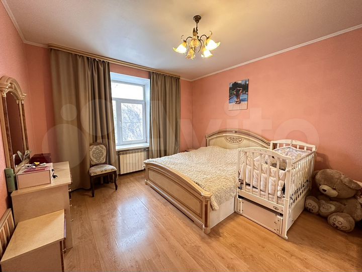 3-к. квартира, 80 м², 3/5 эт.