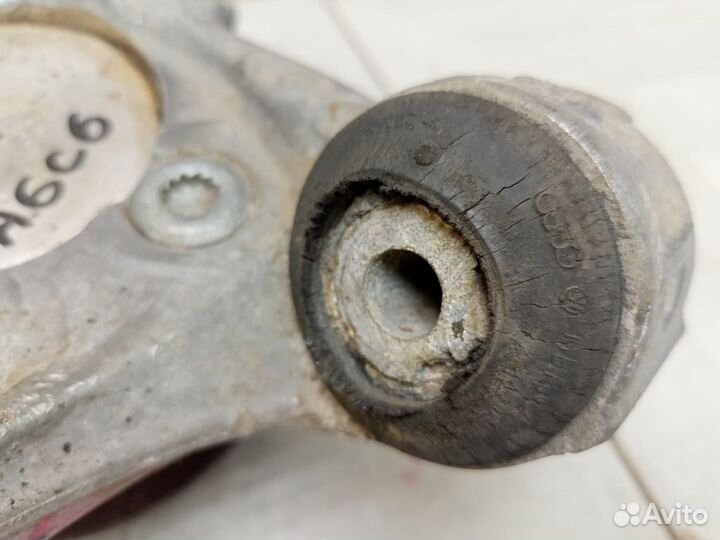 Кулак задний левый Ауди A6 C6