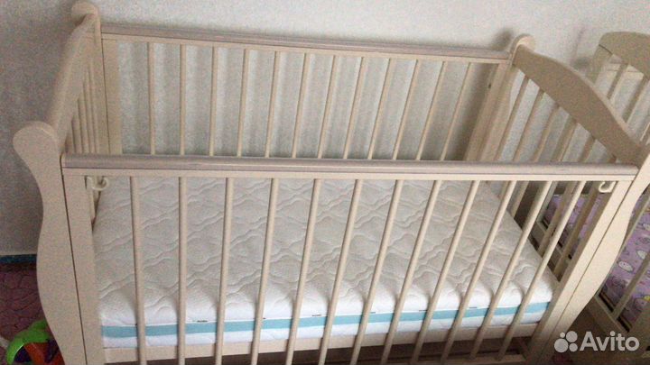 Детская кроватка