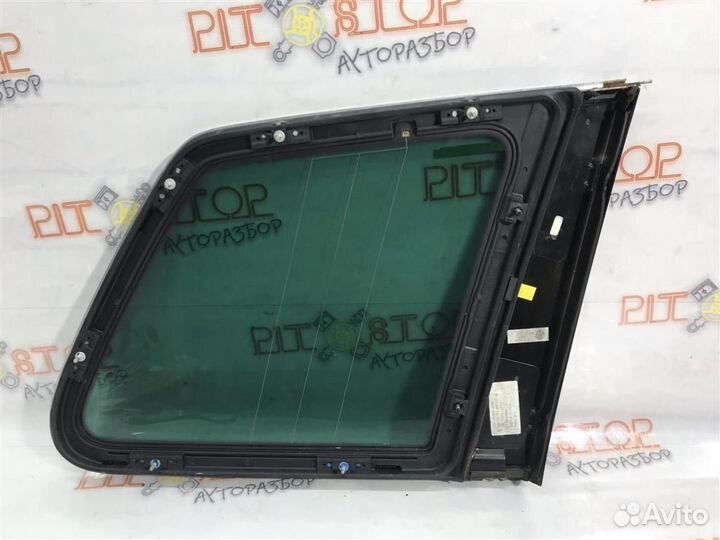 Стекло боковое глухое левое VW Touareg GP (7LA,7L
