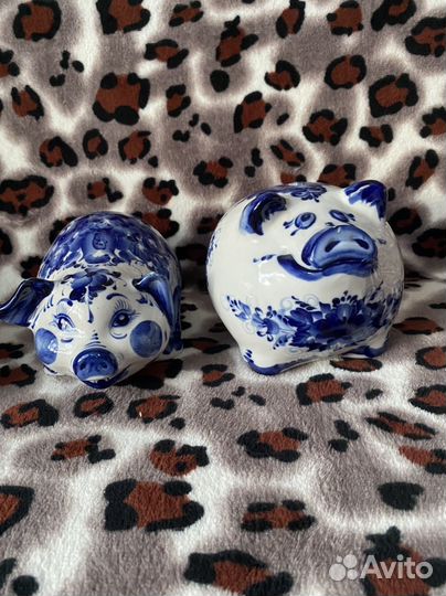 Гжельский фарфор, сувенир поросята коллекция