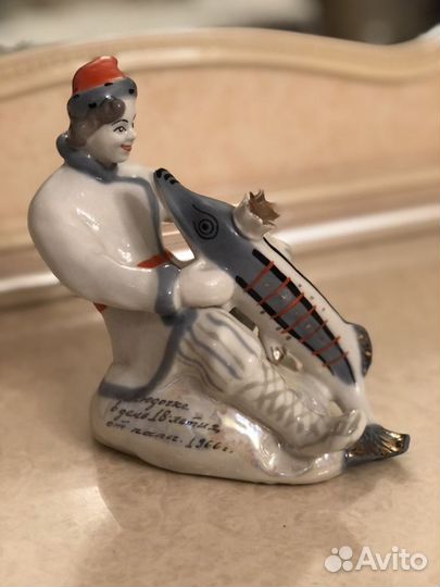 Статуэтка ‘Емеля и Щука’