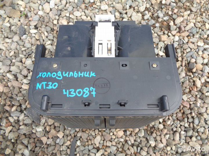 Бардачок Nissan Xtrail NT30 QR20DE 2004/3