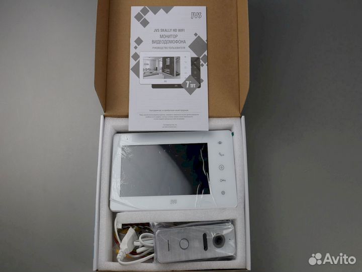 Видеонаблюдение защити близких