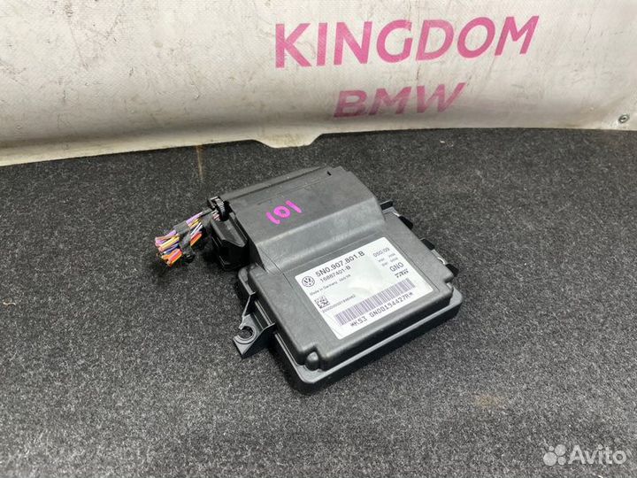 Блок управления ручным тормозом Volkswagen Tiguan