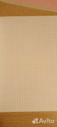 Тетради в клетку, косая линия