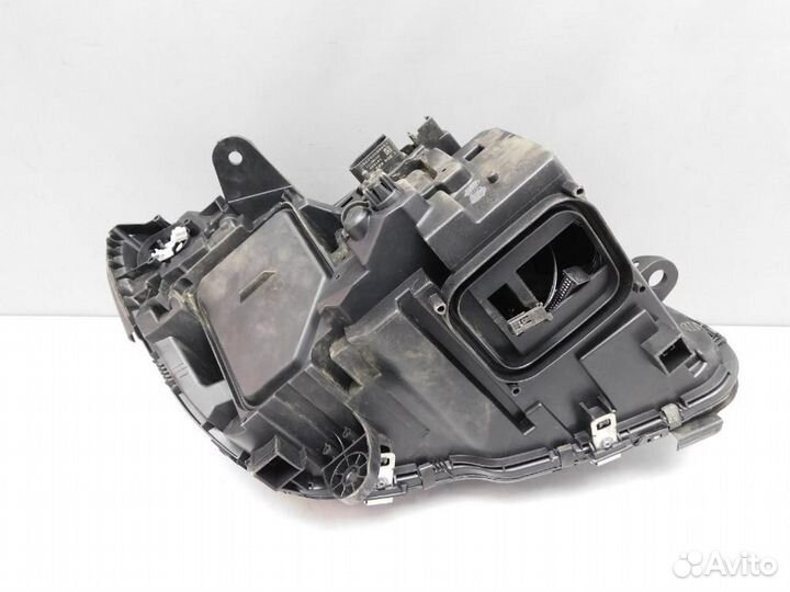 Фара левая Mercedes-Benz C-Class