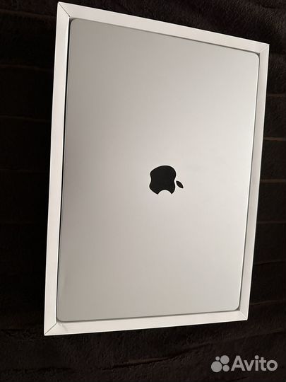 Macbook pro 16 m2 max 32gb 1tb