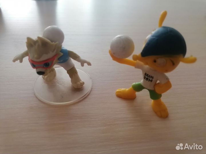 Игрушки из киндера Макси Свитбокс Макдональдс Fifa