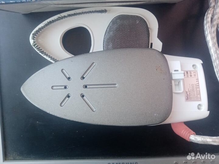 Дорожный утюг с отпаривателем Saturn ST-CC7107