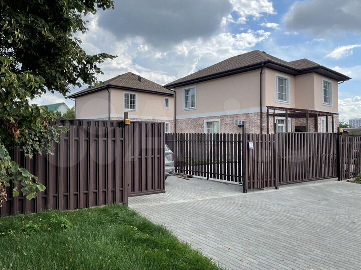 Дом 147 м² на участке 4 сот.