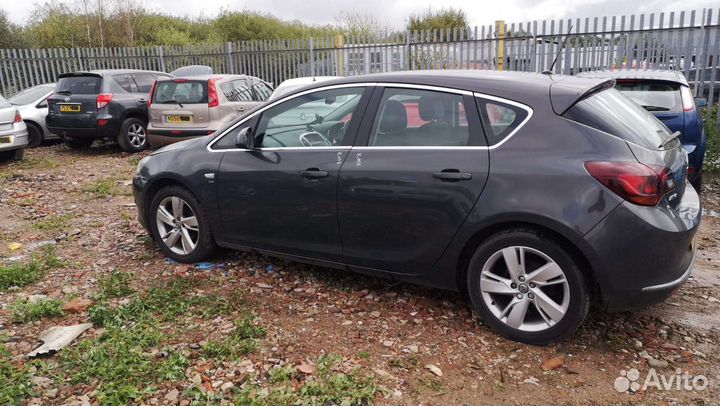В разборе Opel Astra J 1,6 115 2013