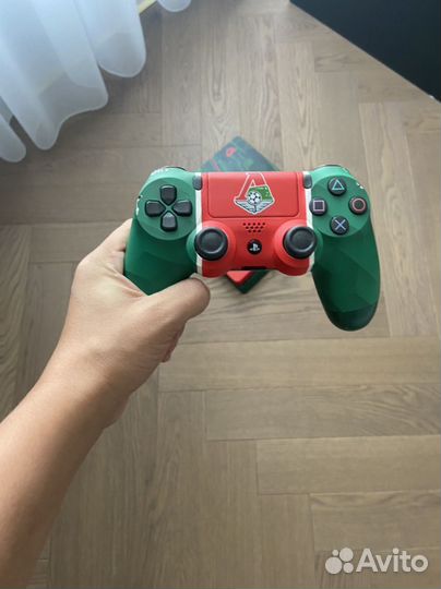 Приставка plaststion 4