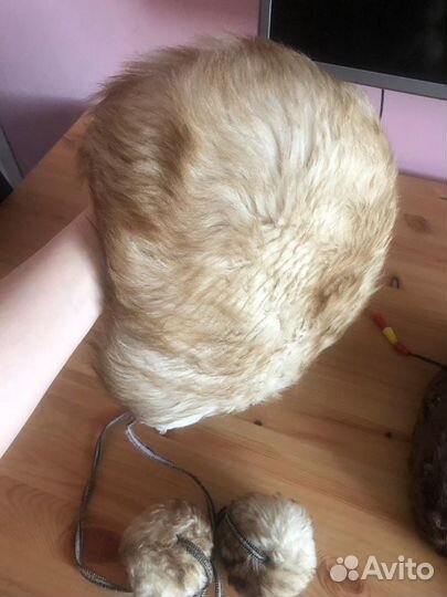 2 шапочки из натур. меха ламы Германия и цигейки