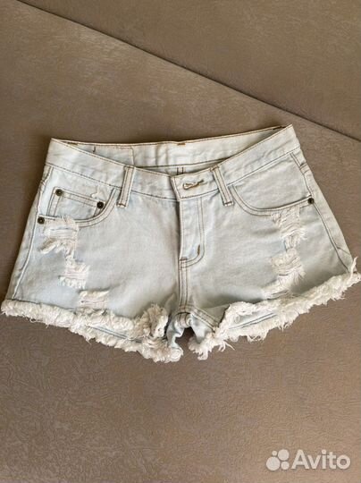 Джинсовые шорты