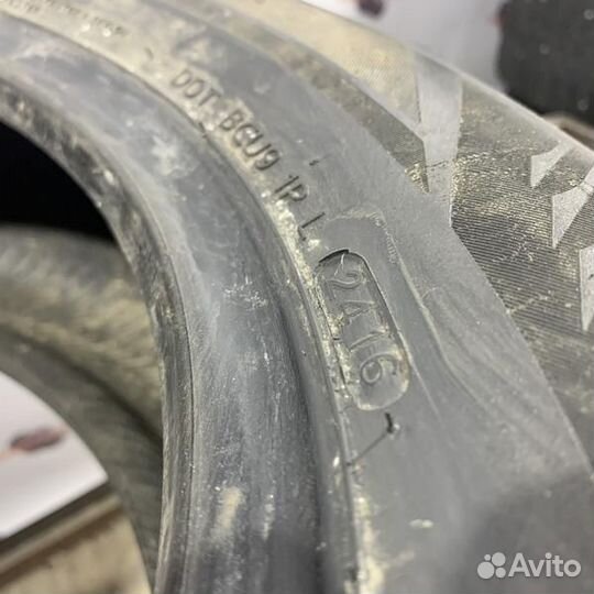 Laufenn I Fit Ice LW 71 215/60 R16