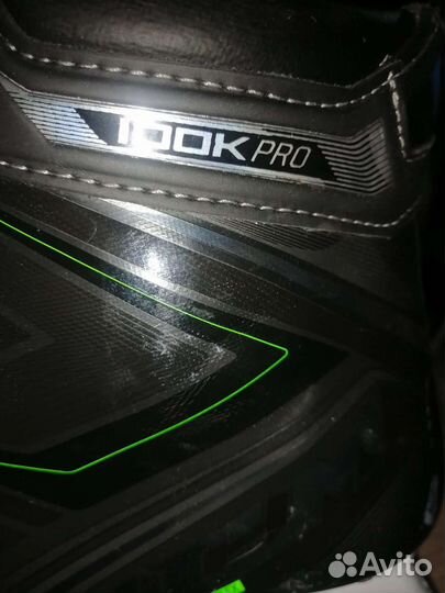 Коньки хоккейные