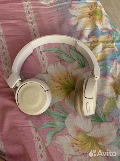 Беспроводные наушники jbl