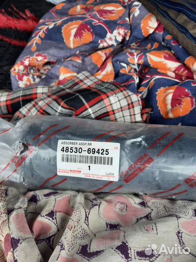 Амортизатор задний на Toyota, Lexus