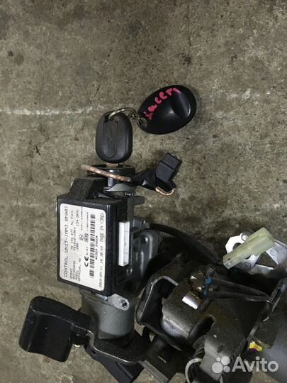 Замок зажигания с ключом