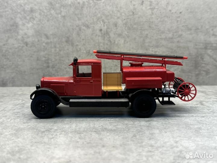 Модель пожарная машина зис 5 пмз 2 DeA 1:43