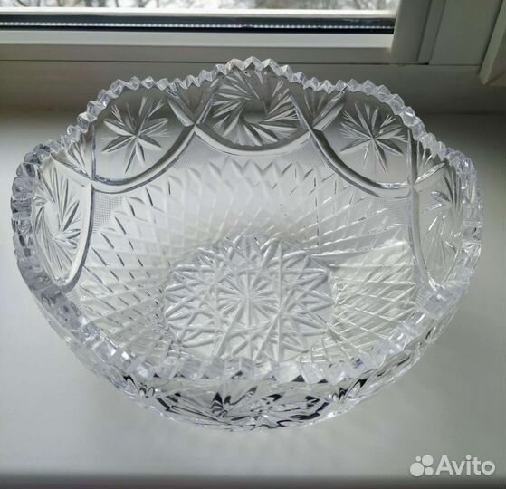 Большой хрустальный салатник, d 21см