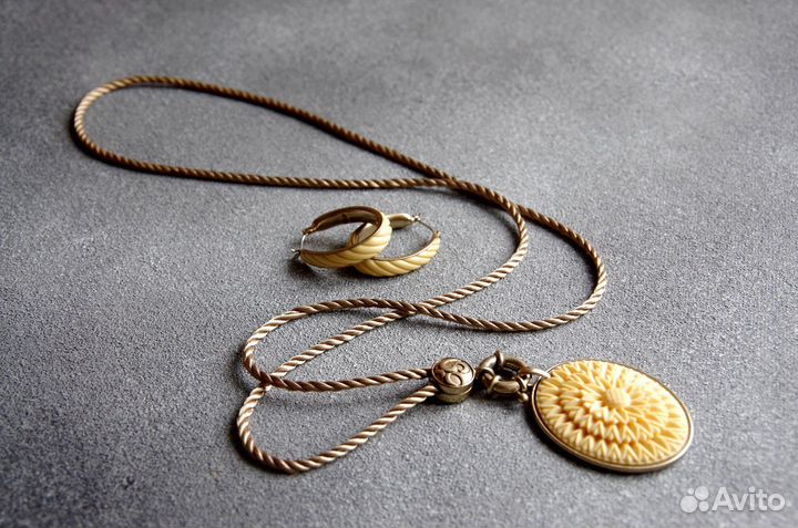 Кулон и серьги Monet