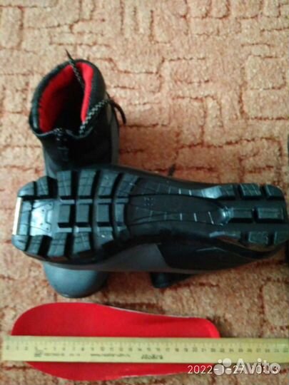 Лыжные ботинки