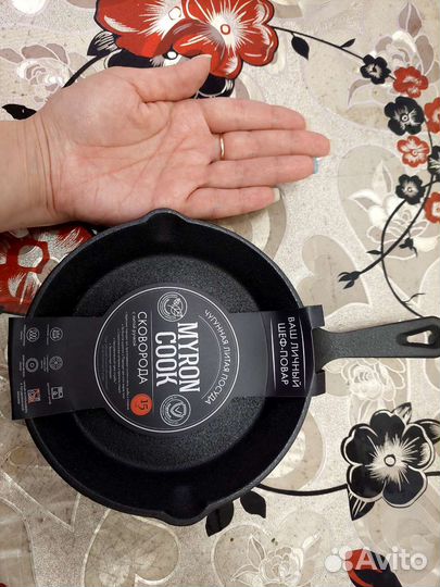 Чугунная сковорода