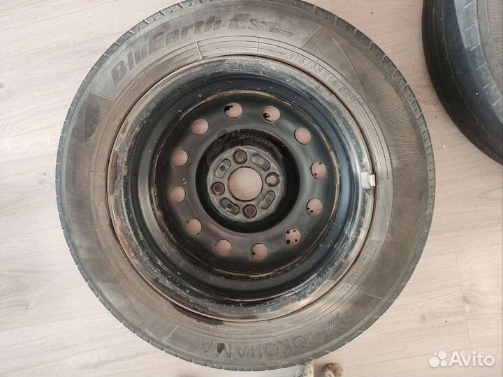 Yokohama Bluearth ES32 175/65 R14