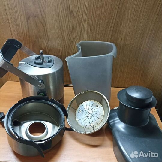 Соковыжималка robot coupe j80