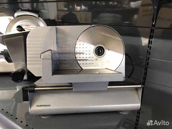 Слайсеры и гастрономические машины