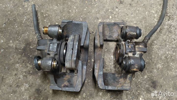 Передние суппорта renault clio 1 1992г