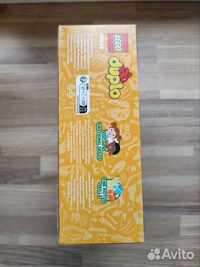 Lego duplo Jurassic питомник для динозавров 10938