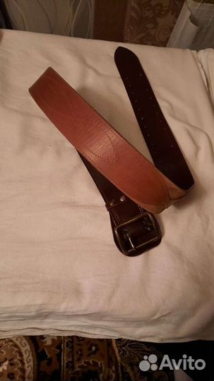 Мужской кожаный ремень коричневый