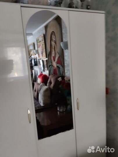 Шкаф