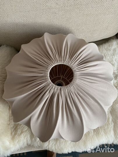 Люстра потолочная с абажуром