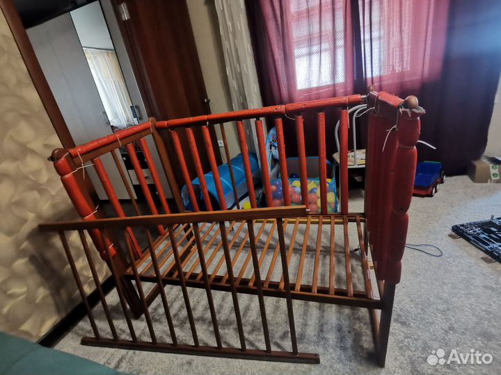 Детская кроватка
