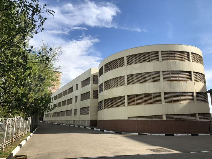 Машиноместо, 15 м²