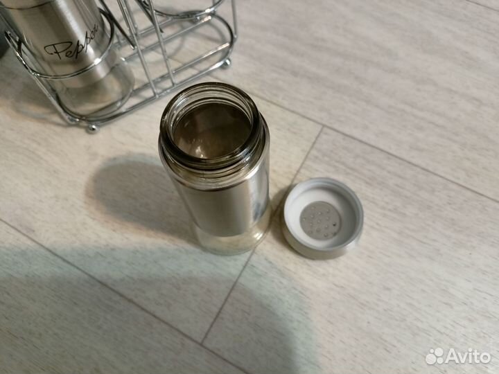 Набор для соли и перца с подставкой Vetta